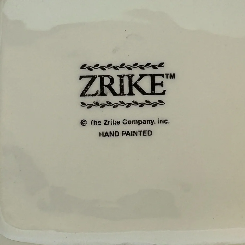 ZRIKE 3 SECTION FRUIT AND‎ LEAF DIVIDED SERVING DISH - PEARS, GRAPES, STRAWBERRY
